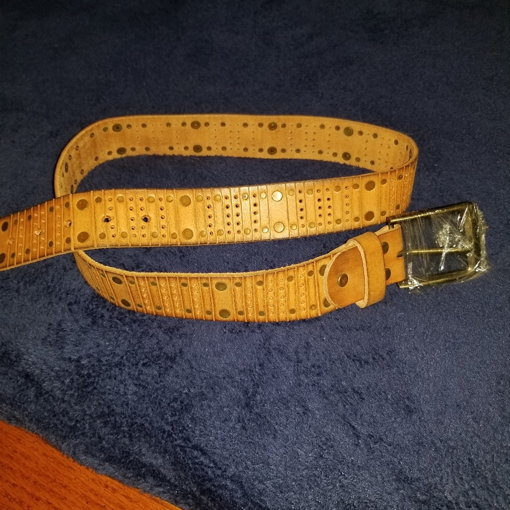 Men's NWOT Challenger leather belt size 36